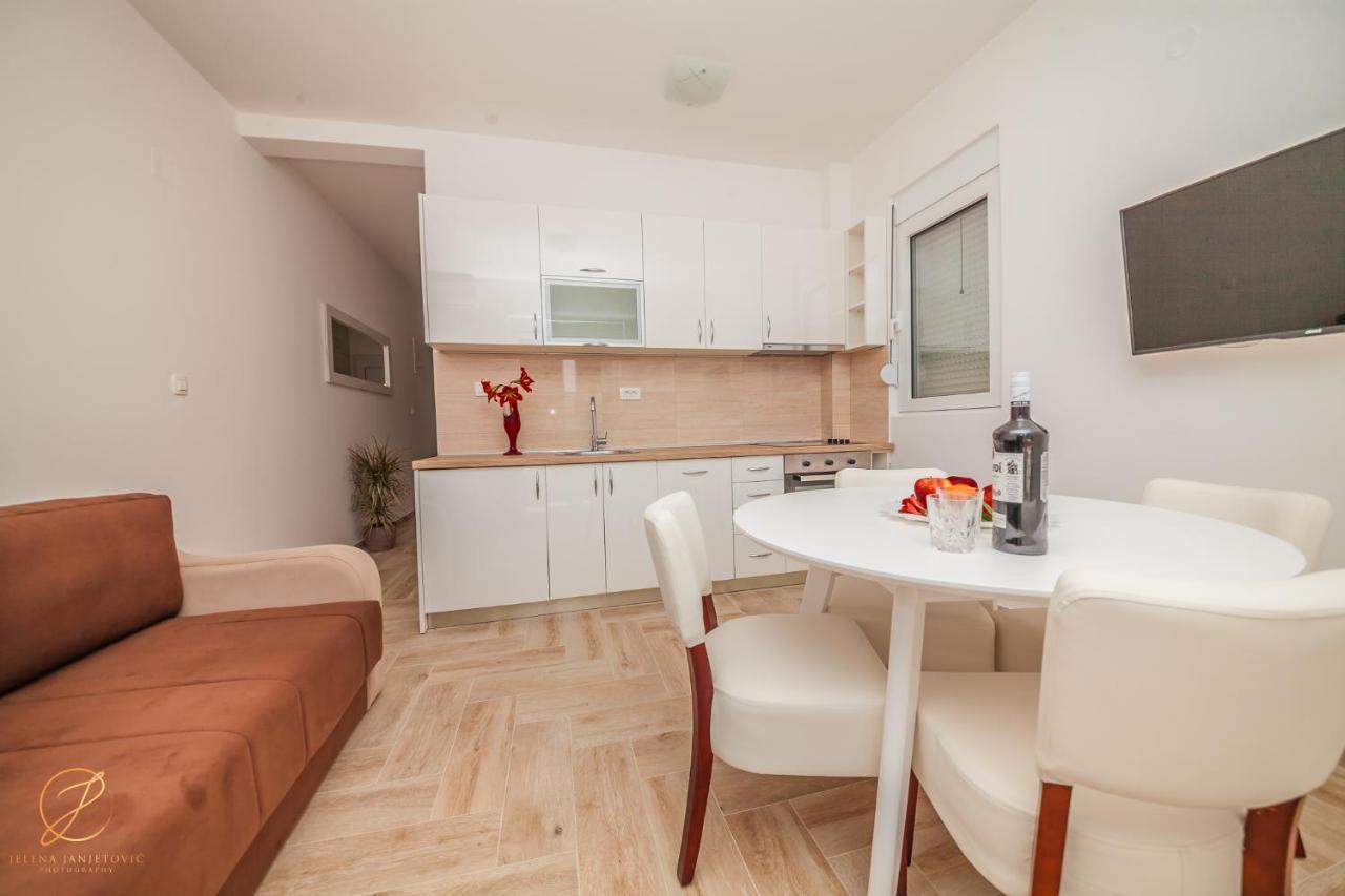 Apartments Ruzmarin Herceg Novi Eksteriør bilde