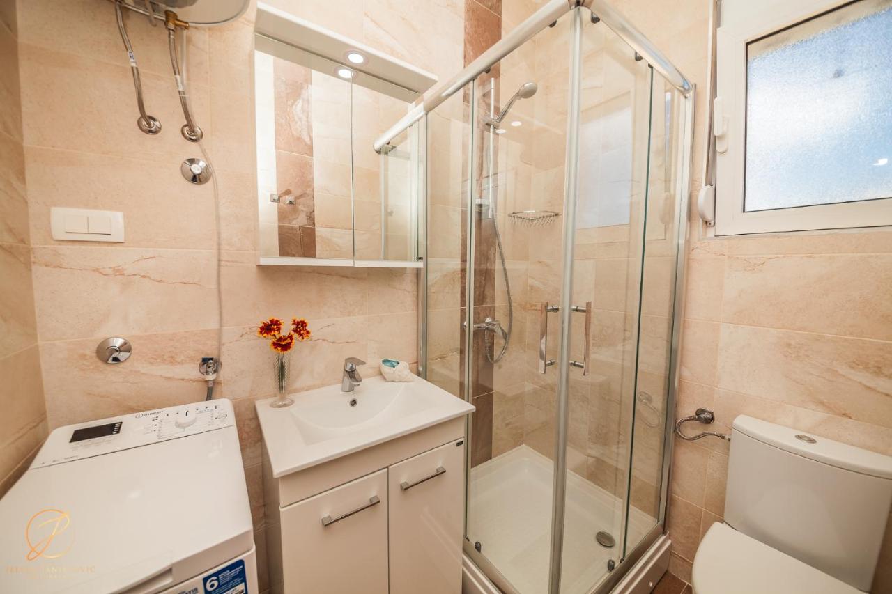 Apartments Ruzmarin Herceg Novi Eksteriør bilde