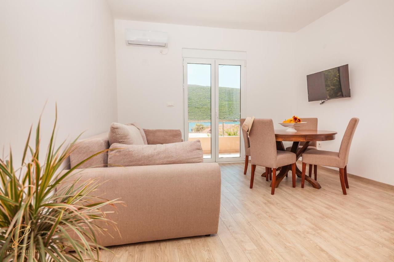 Apartments Ruzmarin Herceg Novi Eksteriør bilde