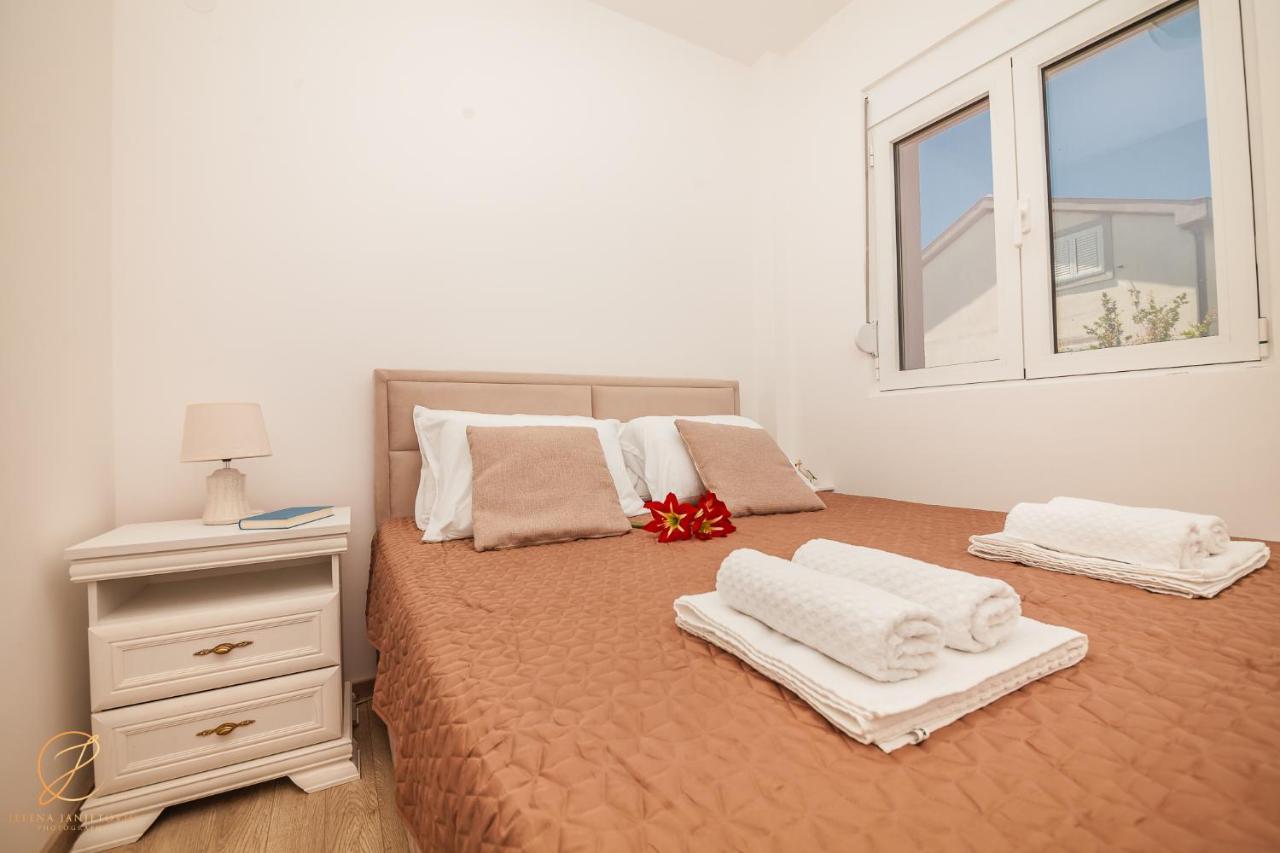 Apartments Ruzmarin Herceg Novi Eksteriør bilde