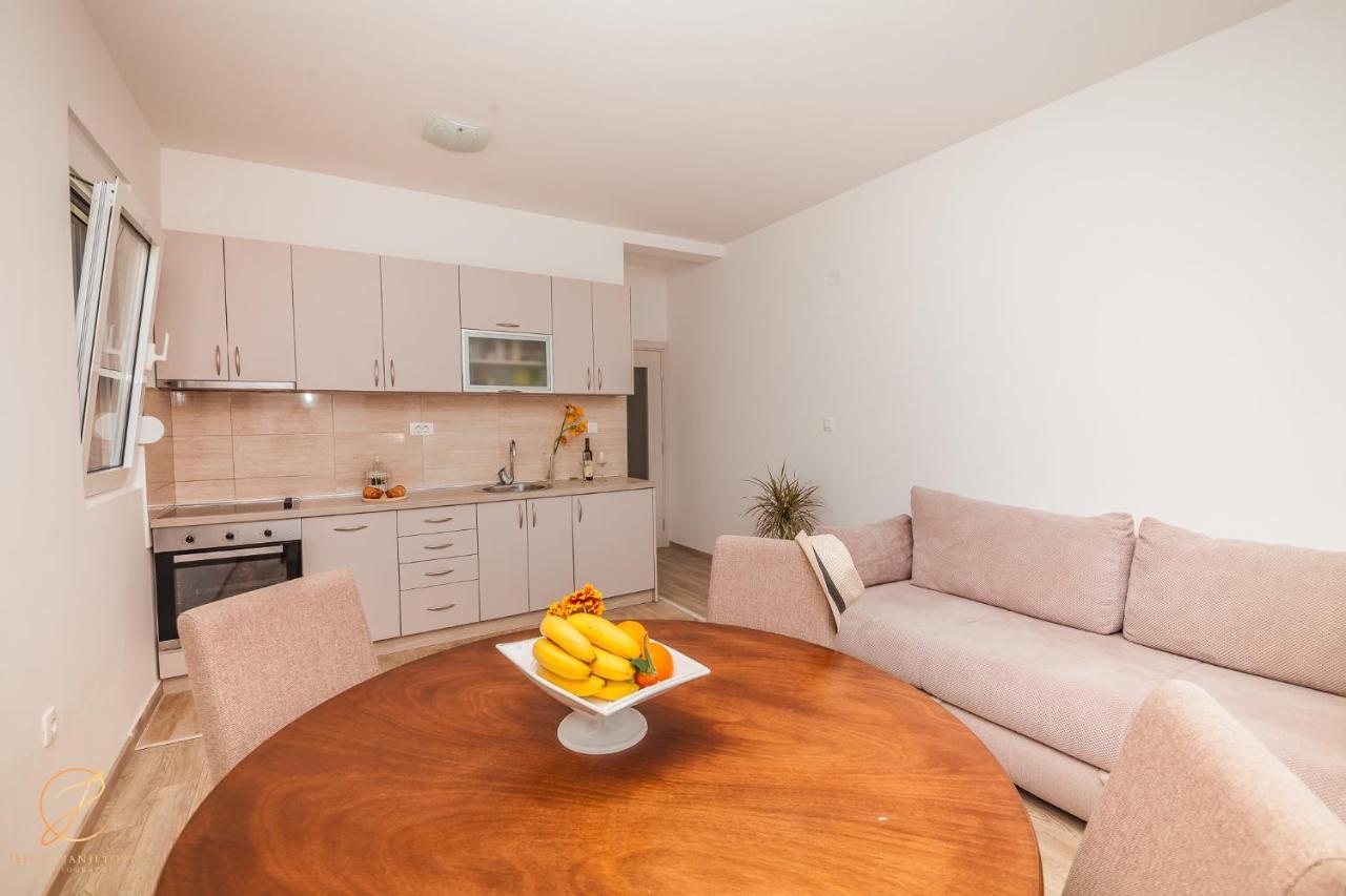Apartments Ruzmarin Herceg Novi Eksteriør bilde