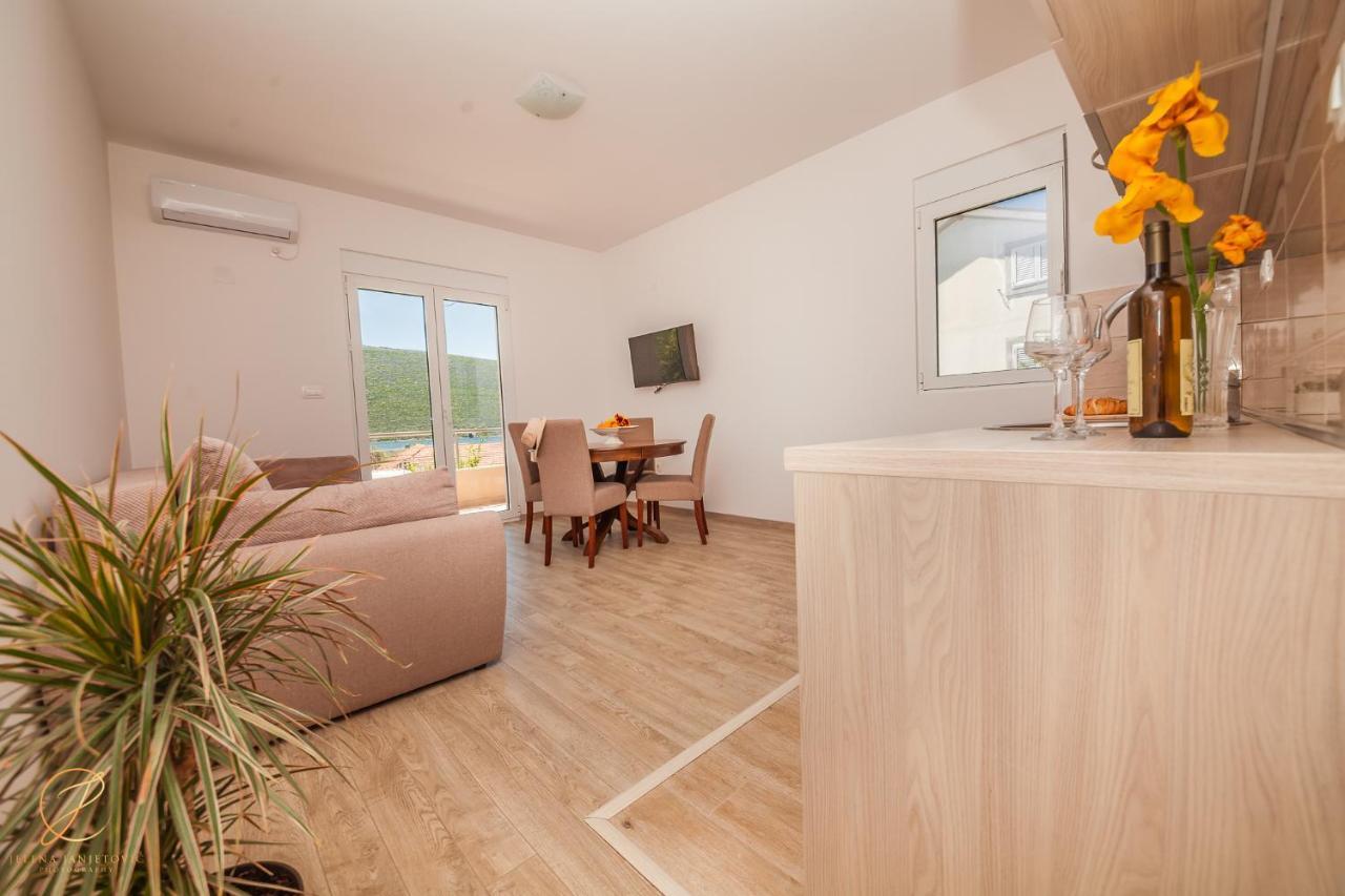 Apartments Ruzmarin Herceg Novi Eksteriør bilde
